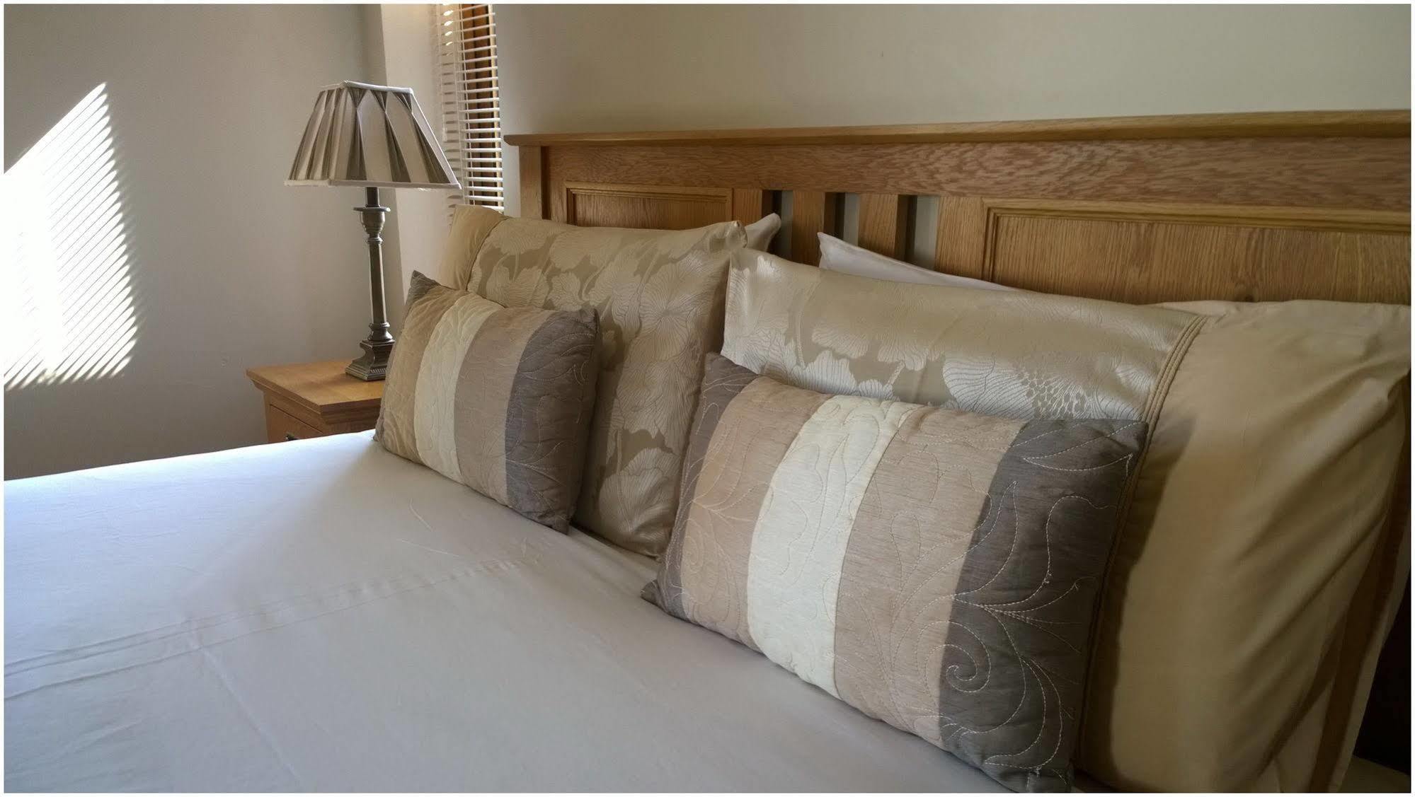 אורנמור Oranhill Lodge Guesthouse מראה חיצוני תמונה