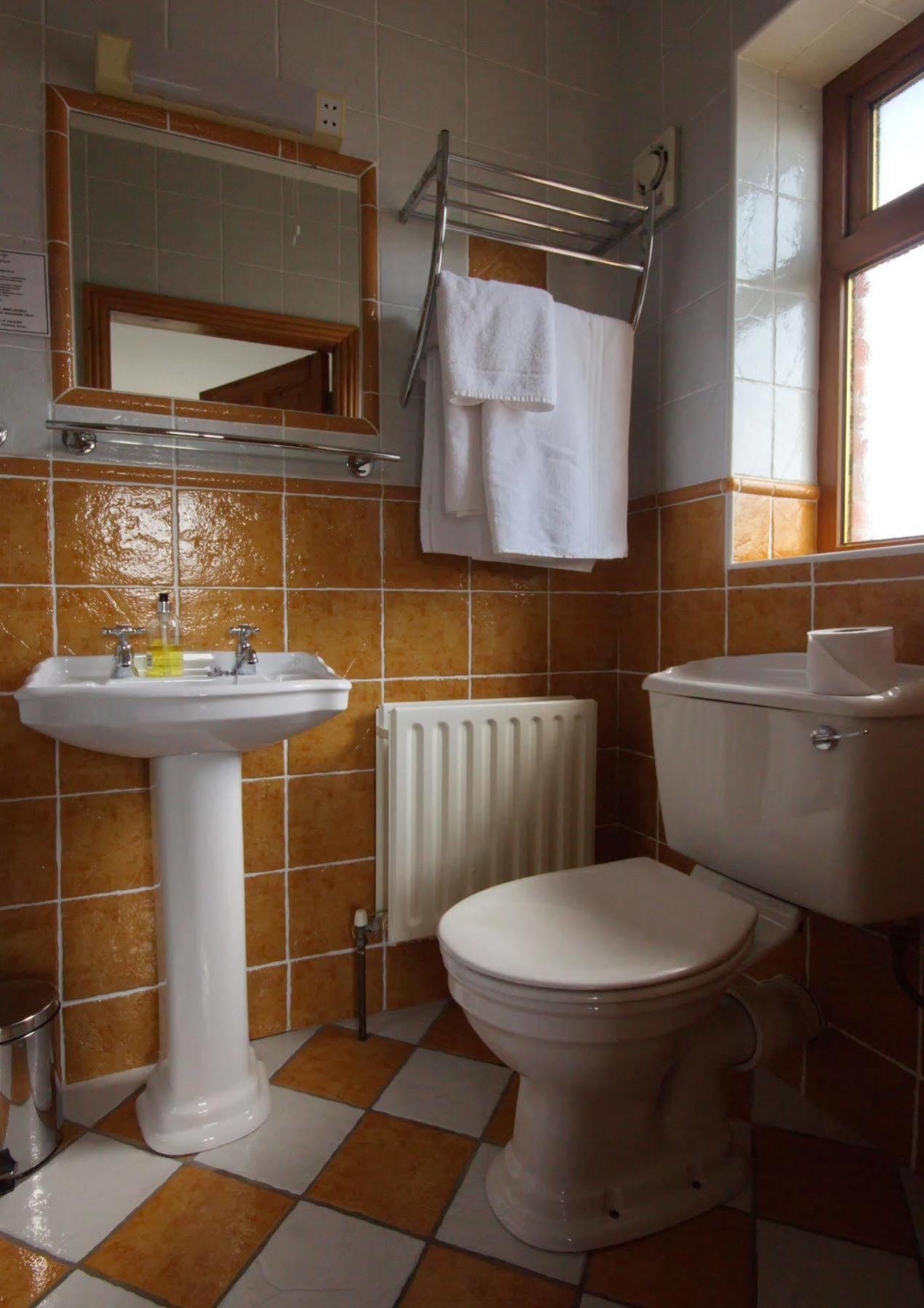 אורנמור Oranhill Lodge Guesthouse מראה חיצוני תמונה